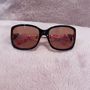 Oakley Women’s Limited Edition Breast Cancer Awareness Sunglasses